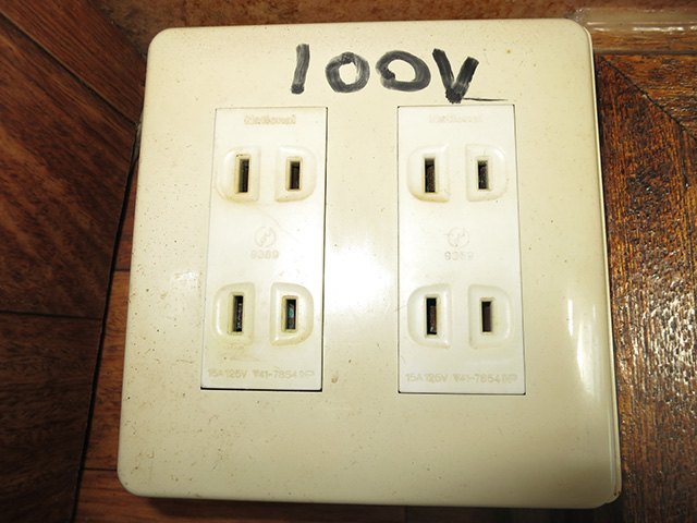 100V電源(操舵室)